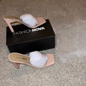 Brand New Fashion Nova Heels Size 6
